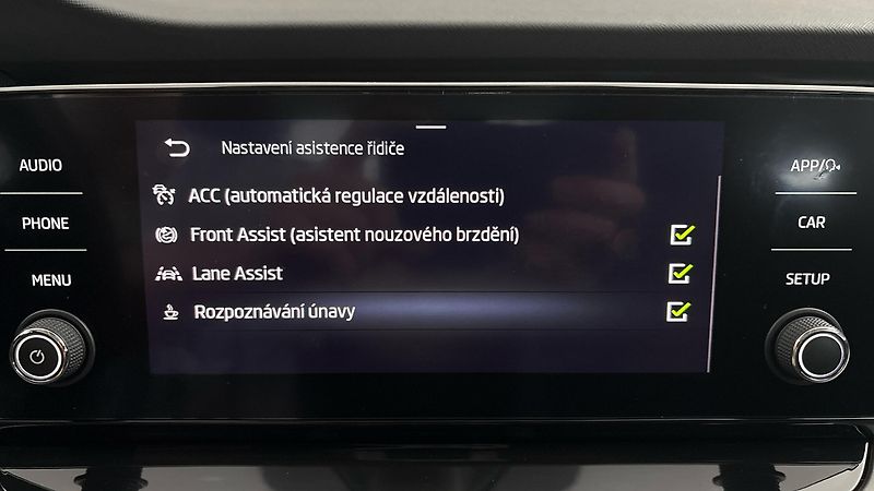 Škoda Octavia 2.0 TDI DSG Ambition - fotka 23 z 24