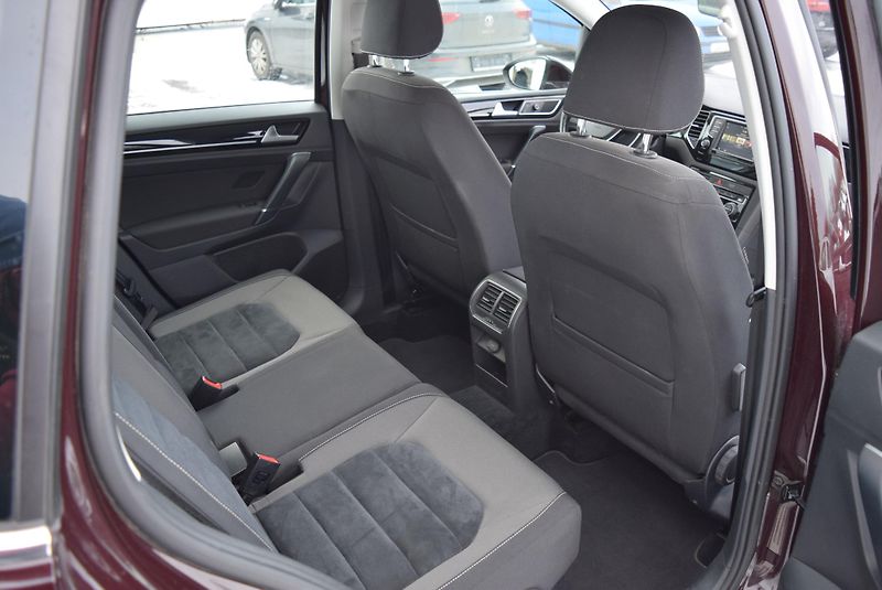 Volkswagen Golf Sportsvan (2018) 1.4TSI 92kw HIGHLINE BMT NAVI - fotka 42 z 50