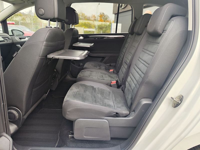 Volkswagen Touran 2.0 TDI/110kW Comfortline - fotka 12 z 32
