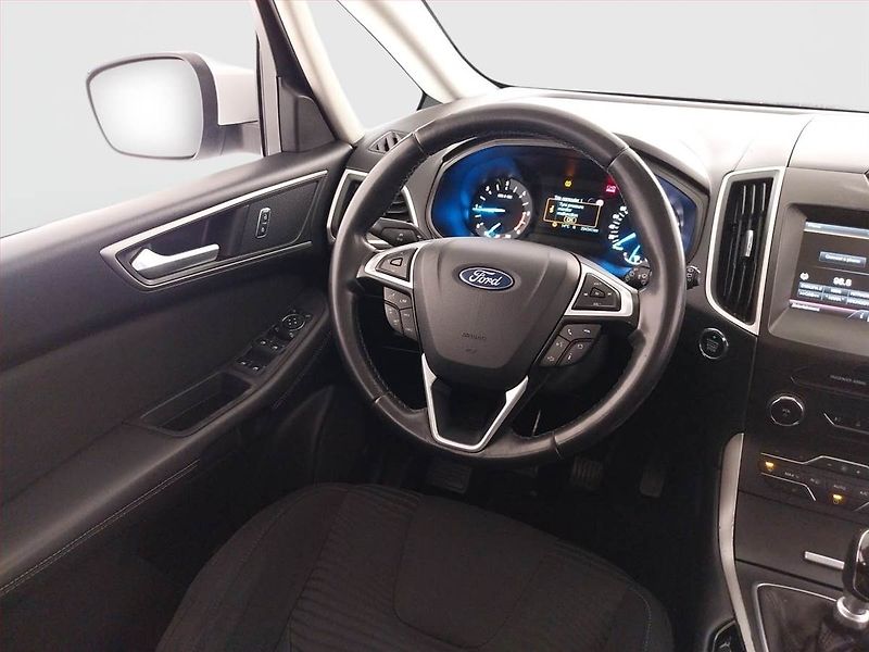 Ford S-MAX (2016) 2.0 TDCi, Serv.kniha, Tempomat - fotka 7 z 19