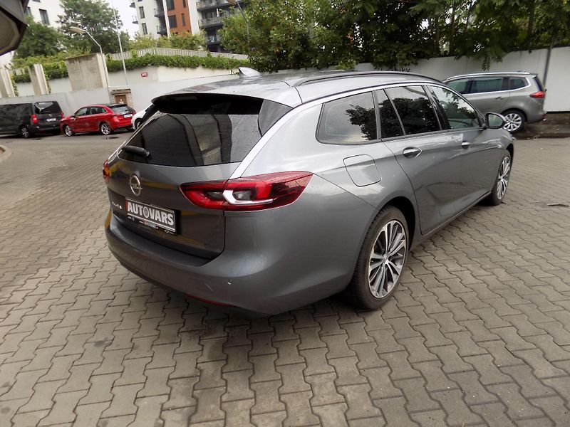 Opel Insignia (2018) 2.0 CDTi - fotka 7 z 12