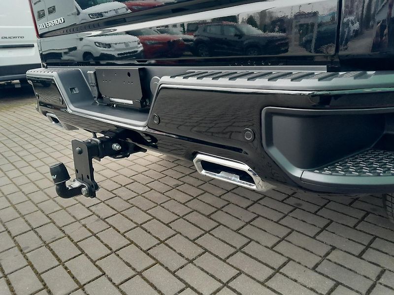 Chevrolet Silverado (2026) 6,2 V8 Trail Boss Z71 - fotka 9 z 45