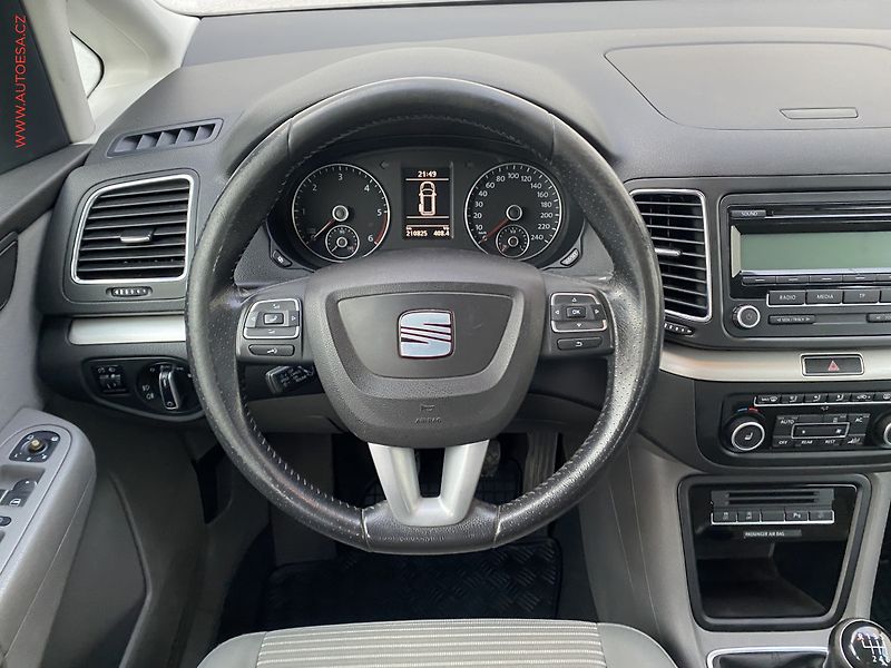 Seat Alhambra (2012) 2.0TDi, AC, výhřev sed. - fotka 11 z 16