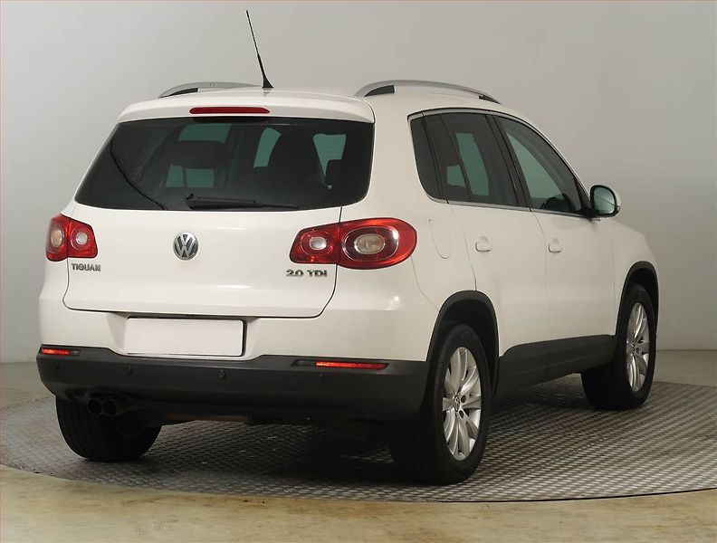 Volkswagen Tiguan (2010) 2.0 TDI, 4X4, ČR,1.maj - fotka 5 z 21