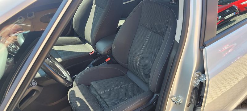 Opel Zafira (2015) 1,4i 103kW benzín Automat - fotka 9 z 33