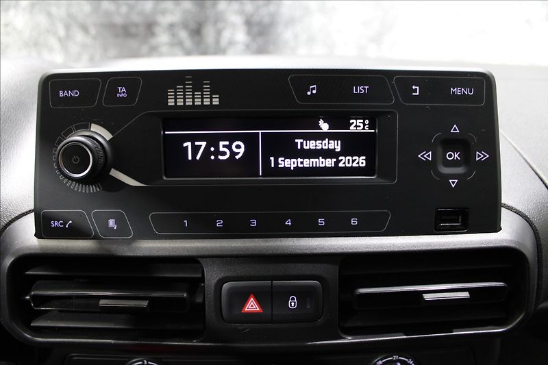 Citroën Berlingo 1,2 PureTech 1.majitel CZ - fotka 18 z 23