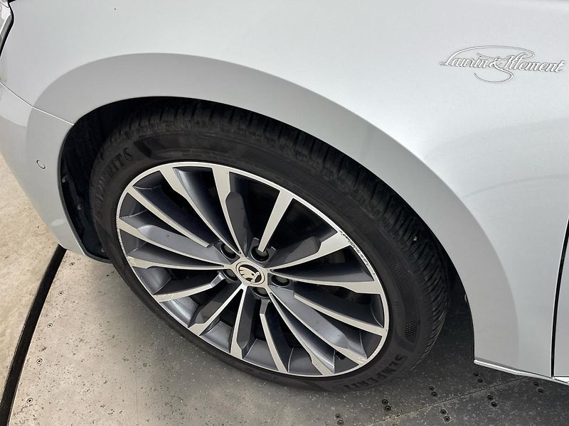 Škoda Superb L&K DSG - fotka 28 z 29