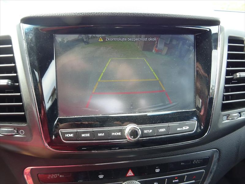SsangYong Musso 2,2 2.2 e XDi 4x4 DPH - fotka 17 z 31