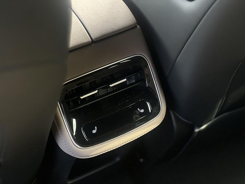 Chery Tiggo 8 PHEV (2026) 1.5 UNIQUE - fotka 14 z 39
