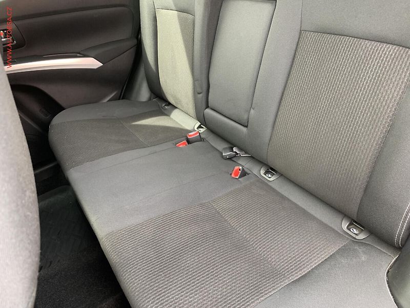 Suzuki S-Cross (2018) 1.4 BJet, Comfort, +ALU, navi - fotka 10 z 19