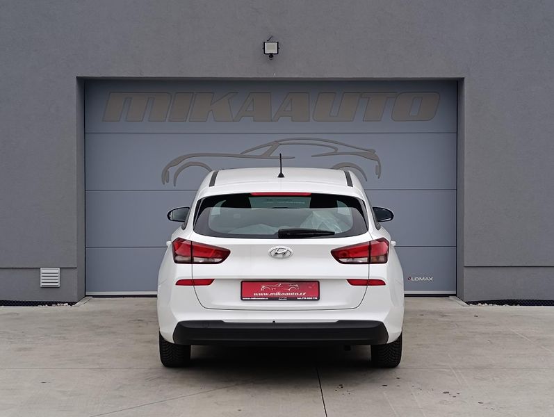 Hyundai i30 START 1.4 73kW ČR 1.MAJITEL - fotka 6 z 28