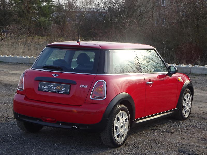 Mini One (2007) 1.4 70kW KŮŽE PANORAMA SERVIS - fotka 19 z 24