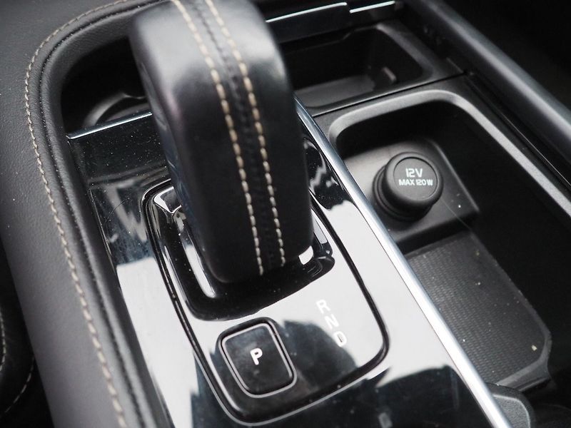Volvo S90 (2021) B5, AWD, Inscription, 173 kW - fotka 32 z 37