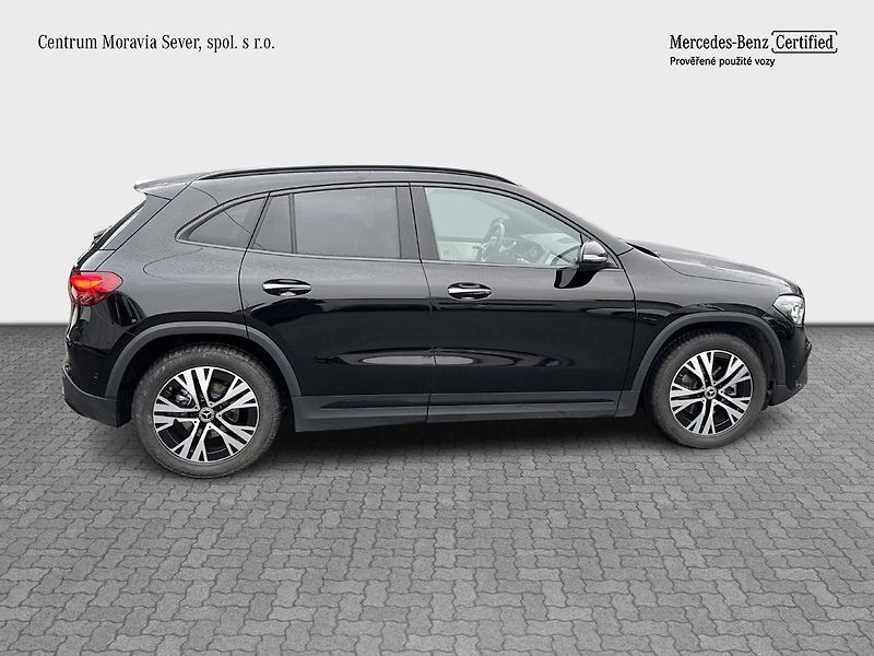 Mercedes-Benz GLA 200 d 4MATIC - fotka 6 z 16