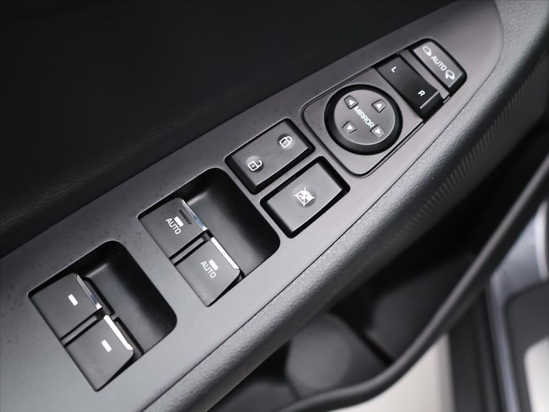 Hyundai Tucson 1,6 T-GDI 130kW 4x4 - fotka 15 z 34