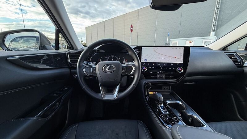 Lexus NX 350h 350H 2,5 HEV EXECUTIVE TOP - fotka 22 z 28