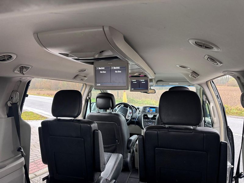 Chrysler Town & Country (2014) 3,6 RT Penta DVD 2014 - fotka 11 z 23