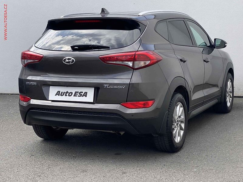 Hyundai Tucson (2016) 1.7CRDi, ČR, AC, navi, park - fotka 4 z 20