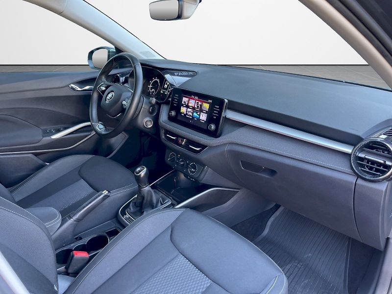 Škoda Fabia (2022) 1.0 TSI 70kW Style Plus - fotka 20 z 34