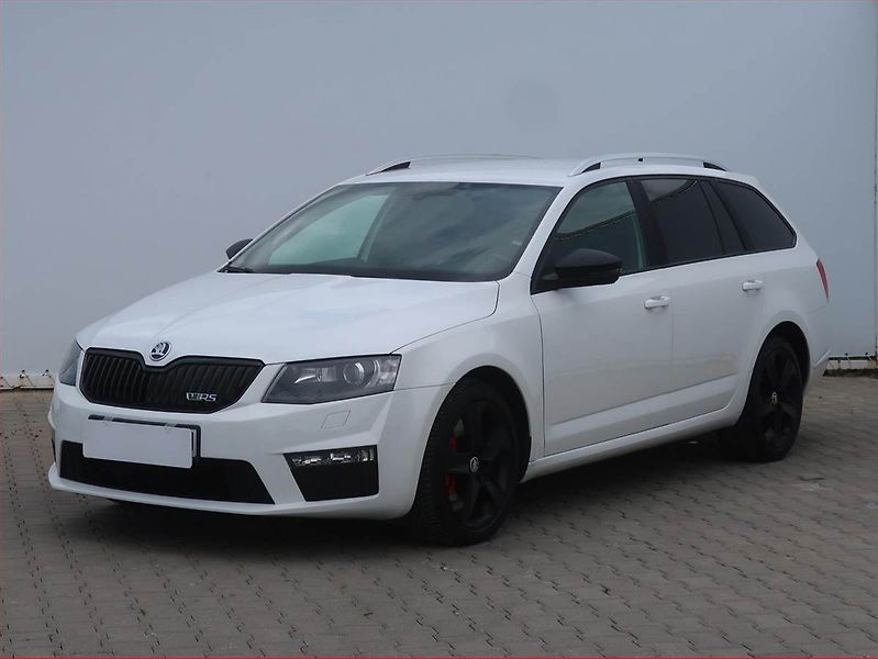 Škoda Octavia (2014) RS 2.0 TDI, Automat, Kůže - fotka 2 z 16
