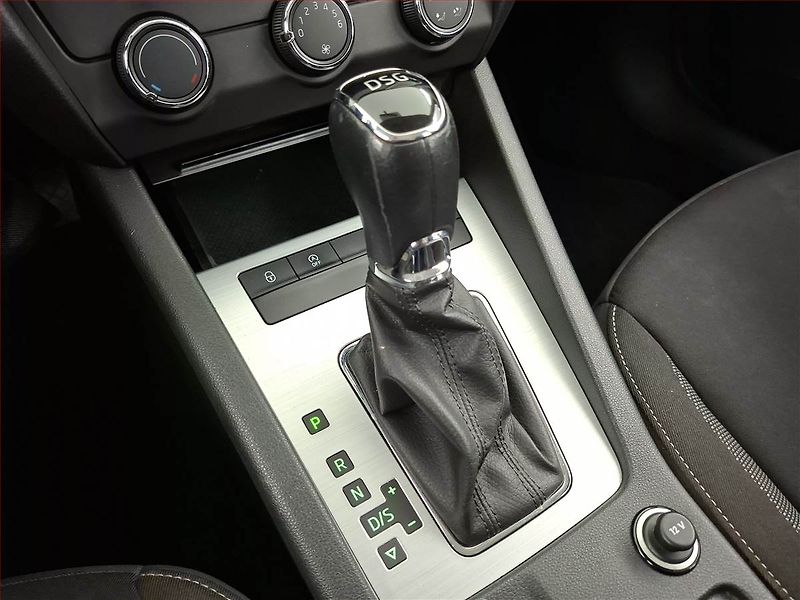 Škoda Octavia (2019) 1.0 TSI, Automat, Tempomat - fotka 13 z 17