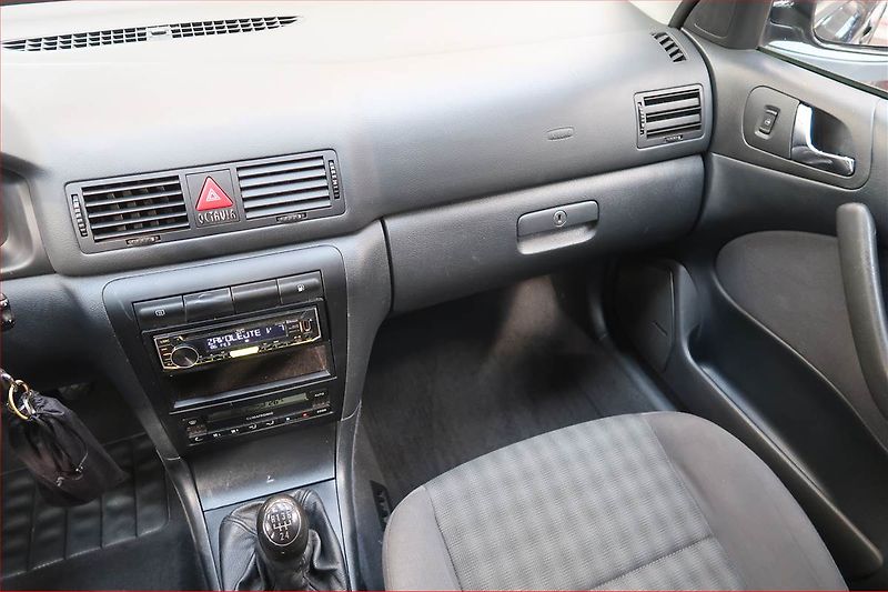 Škoda Octavia (2005) 1.6, Serv.kniha, po STK - fotka 8 z 14