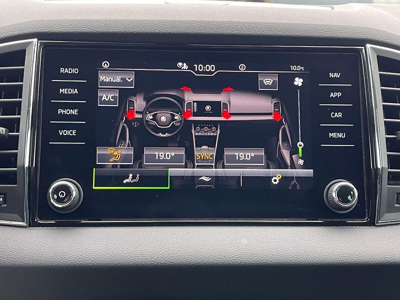 Škoda Karoq (2021) 1.5 TSI 110 kW Style Plus - fotka 20 z 34