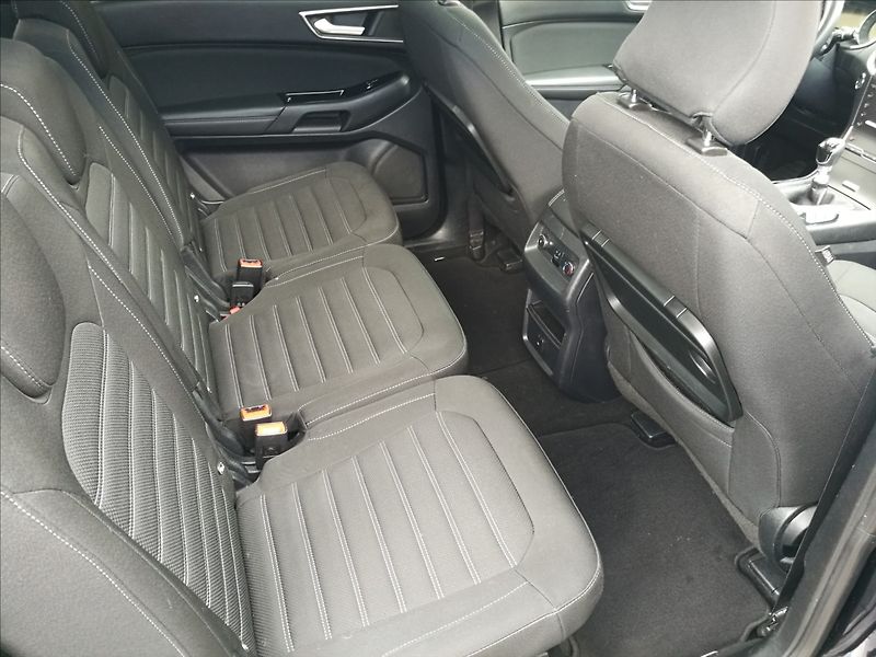 Ford Galaxy 2,0 TDCi AWD 7míst Titanium - fotka 17 z 29