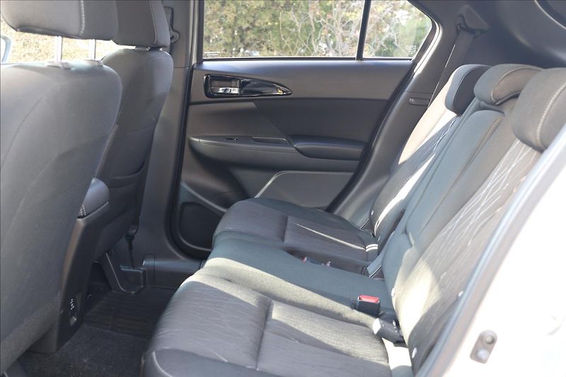 Mitsubishi Eclipse Cross 1,5 4x4, Automat, 51000KM - fotka 44 z 48