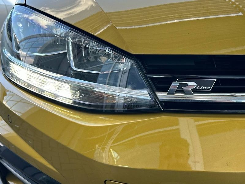 Volkswagen Golf (2018) 1.4 TSI R-Line - fotka 15 z 32