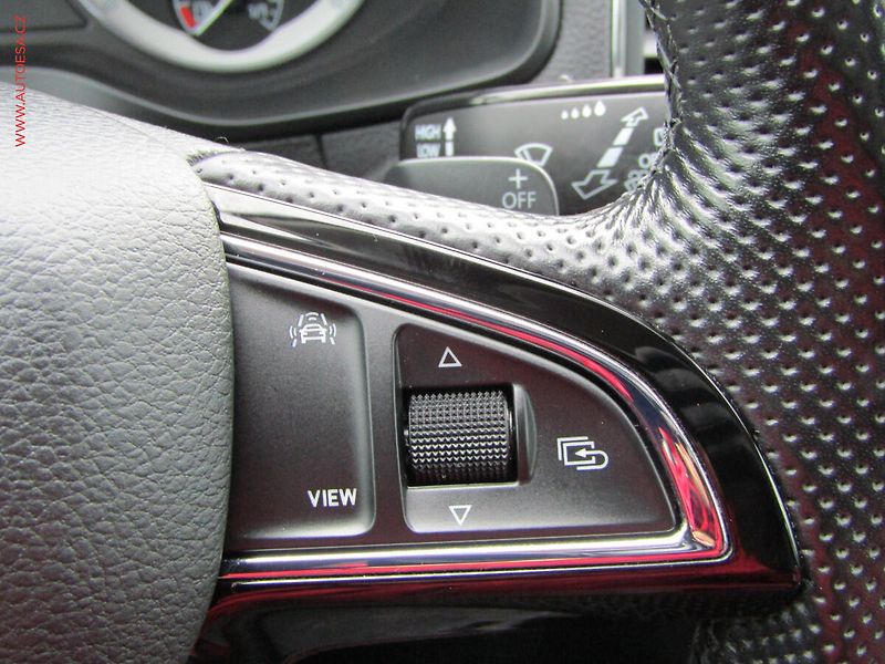 Škoda Karoq (2019) 1.6 TDi, ČR, Style, DSG - fotka 20 z 20