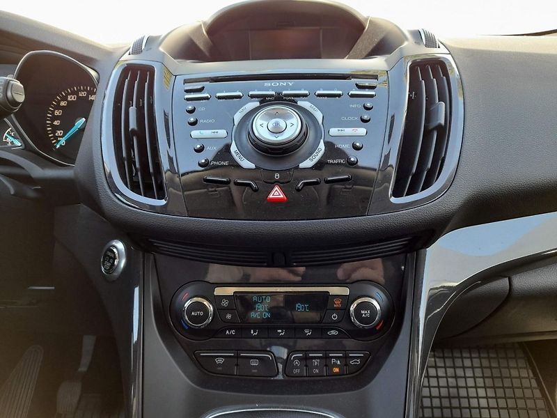 Ford Kuga 1.5 EcoBoost 110KW TITANIUM - fotka 20 z 20