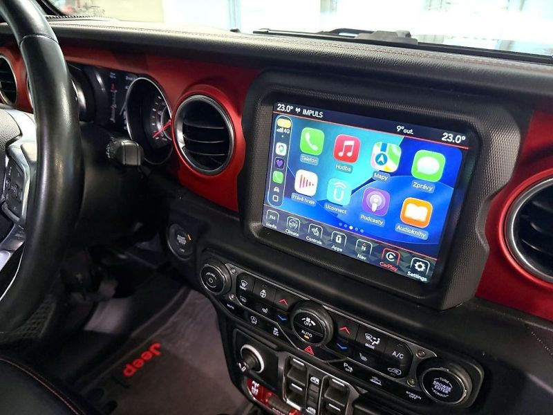 Jeep Wrangler (2022) Unlimited JL 2.0T 4x4 272k AT8 - fotka 16 z 24