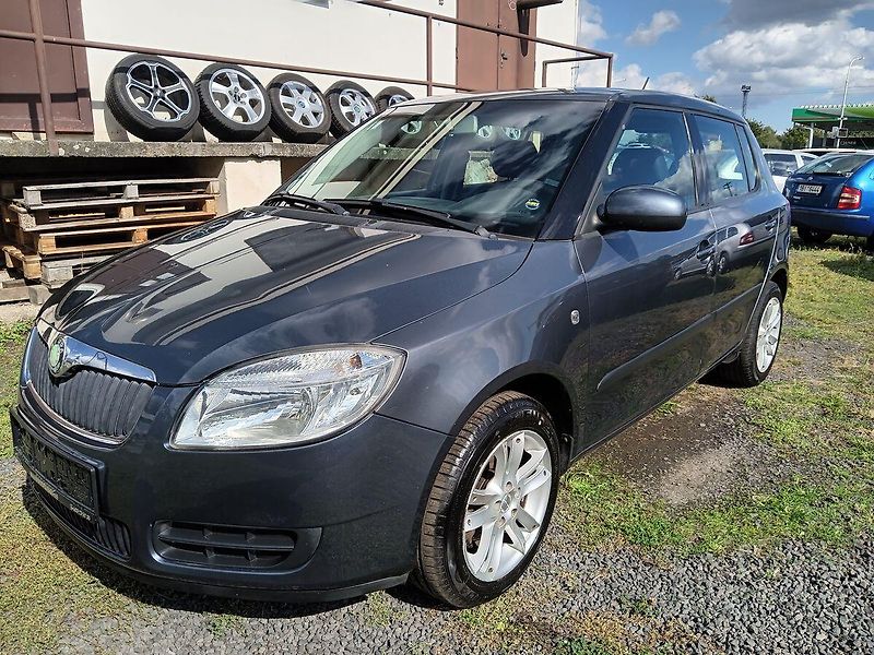Škoda Fabia 1.4 16V Ambiente - fotka 1 z 25