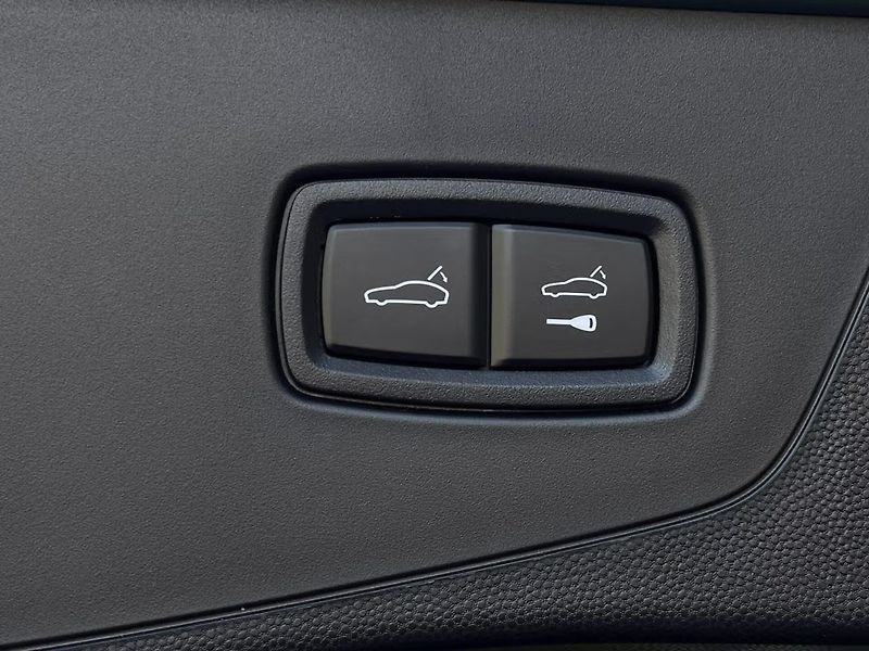 Porsche Cayenne Electric Burmester HD-Matrix H - fotka 18 z 18