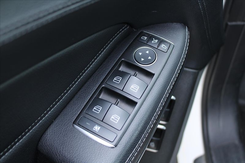 Mercedes-Benz GLS 500 4MATIC AMG 7-MÍST ČR - fotka 31 z 36