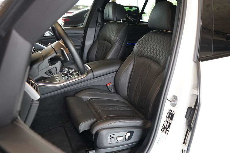 BMW X5 40d xDrive, Nezávislé, Vzduch - fotka 20 z 50