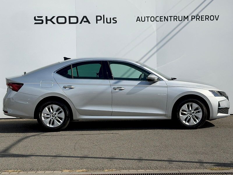 Škoda Octavia (2025) 1.5 TSI 110kW DSG Top Selectio - fotka 31 z 35