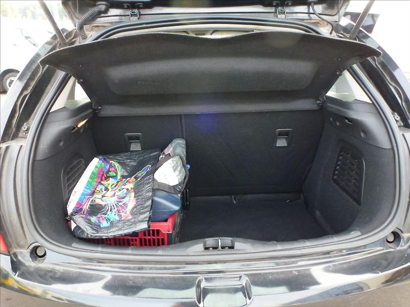 Citroën C3 1,4 i Black Edition - fotka 21 z 48