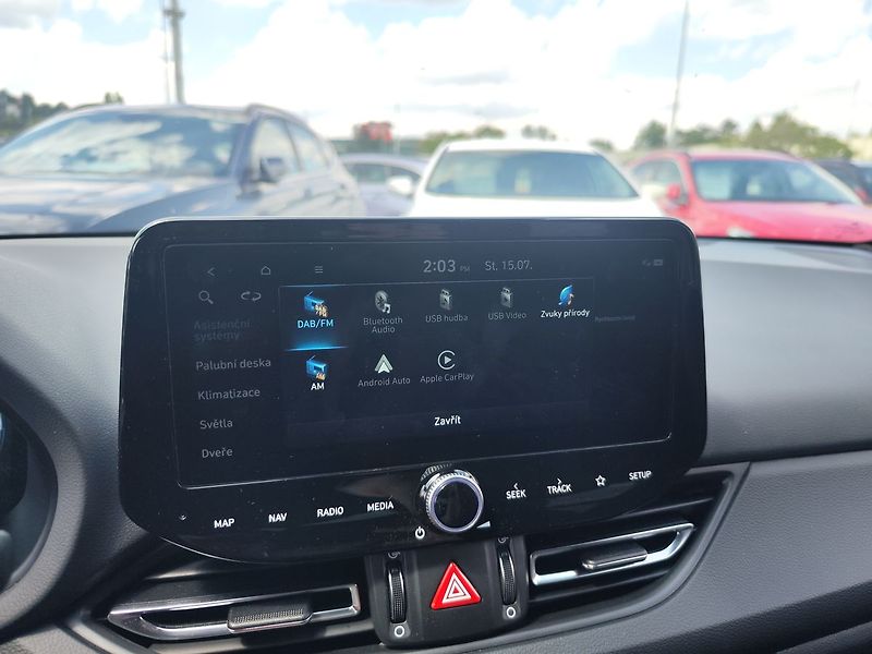 Hyundai i30 1.5 T-GDI/103kW N-Line DCT - fotka 18 z 32