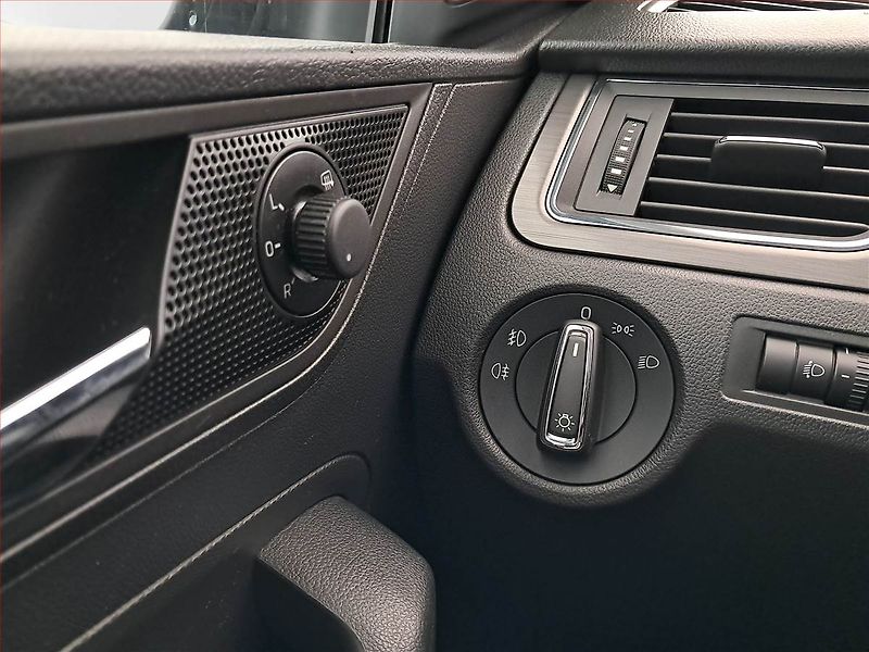 Škoda Rapid (2018) Spaceback 1.6 TDI, Tempomat - fotka 18 z 19