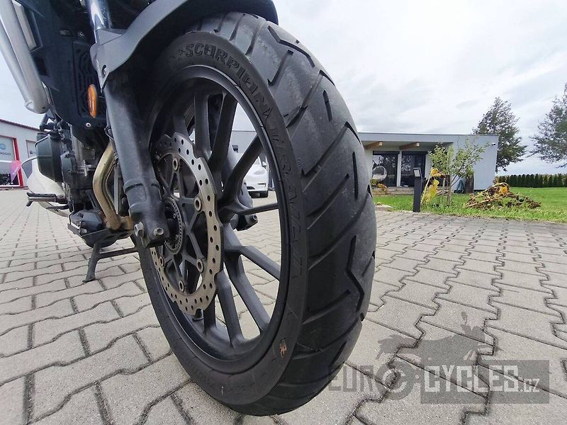 Honda CB 500 X (2020) ABS - fotka 4 z 11