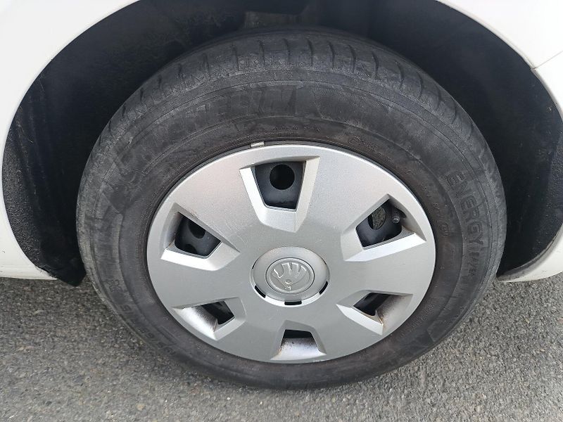 Škoda Octavia III 1.6 TDI - fotka 12 z 40