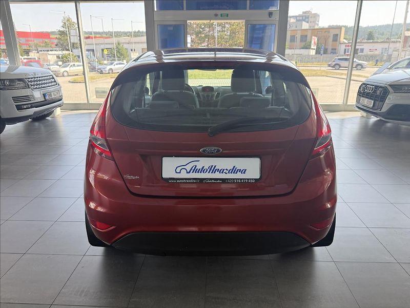 Ford Fiesta 1,2   60kW - fotka 5 z 20