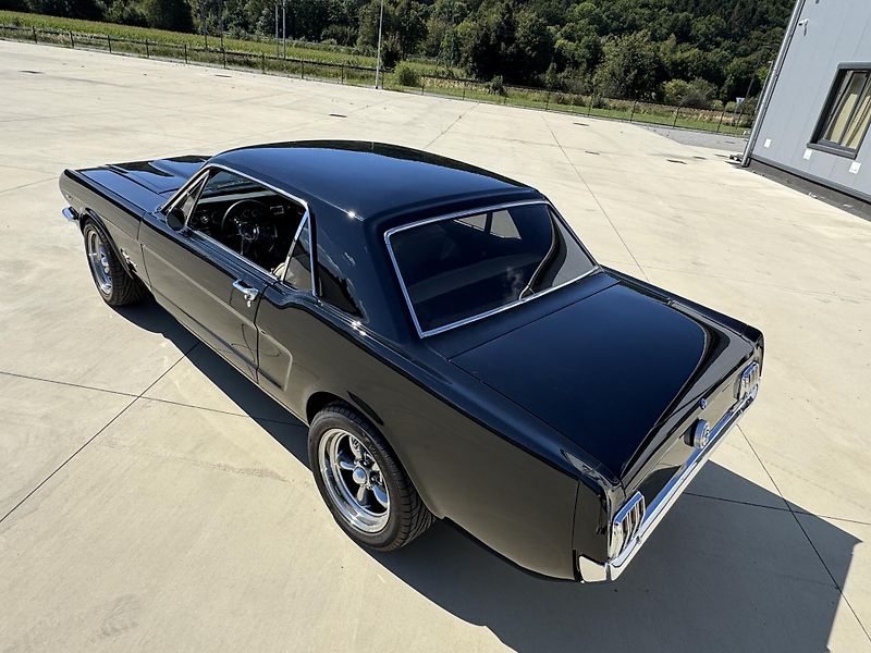 Ford Mustang V8 347 cui Coupe - fotka 12 z 42