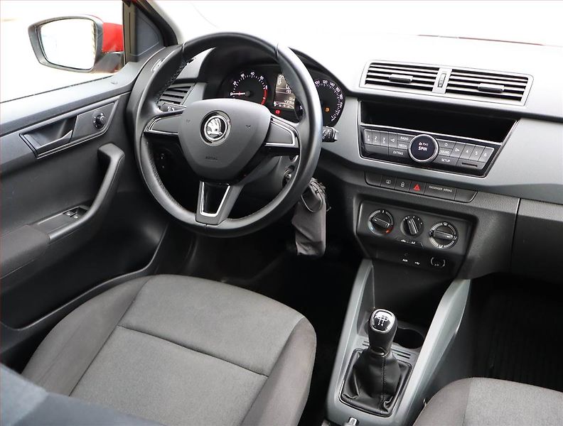 Škoda Fabia (2017) 1.0 TSI, ČR,1.maj, Serv.kniha - fotka 7 z 15