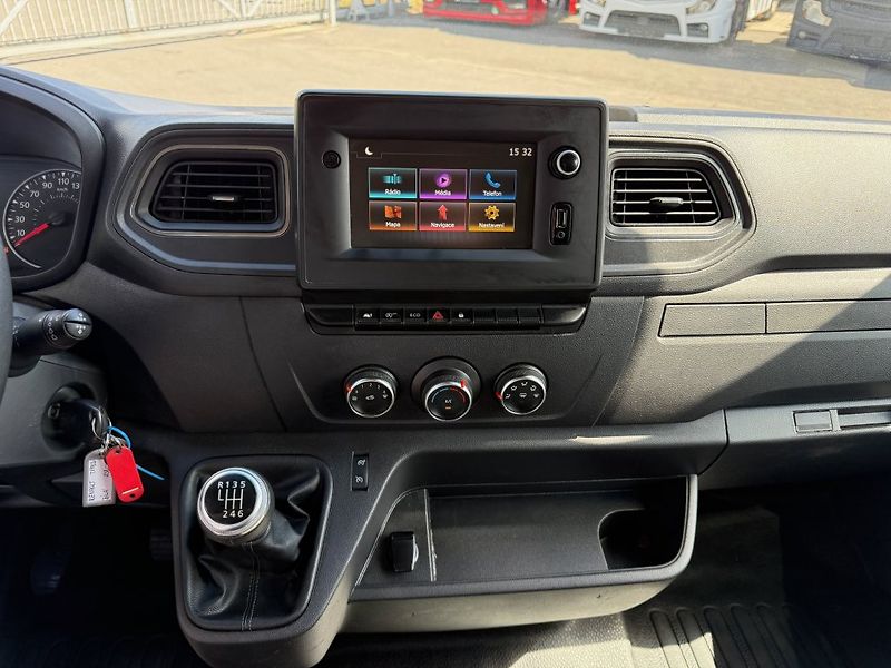 Renault Master 12 palet EURO 6 - fotka 16 z 19