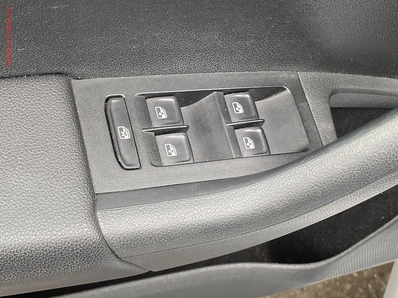 Škoda Octavia (2016) 1.6 TDi, ČR, Style, DSG - fotka 11 z 17