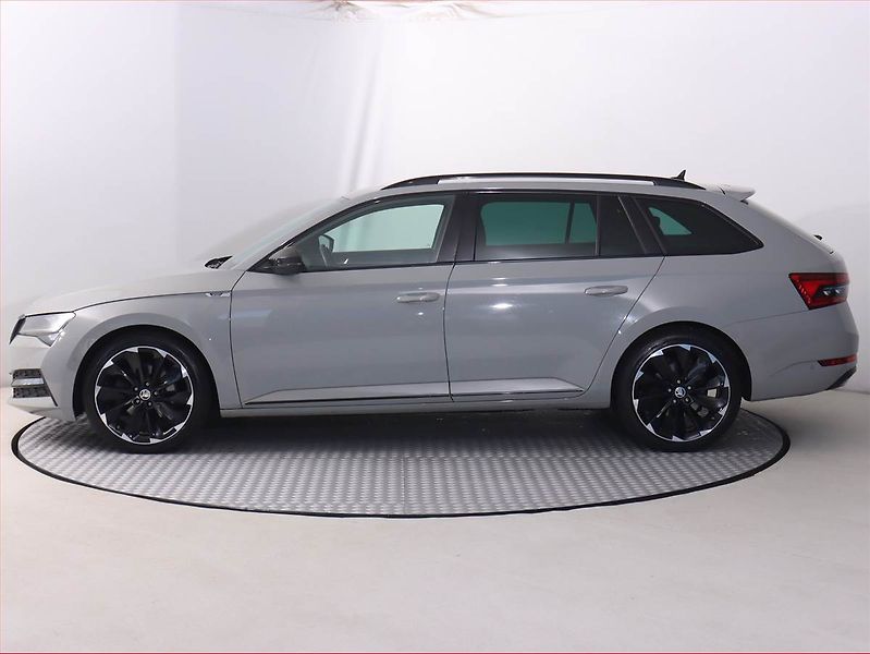 Škoda Superb (2022) Sportline 2.0 TDI - fotka 3 z 21