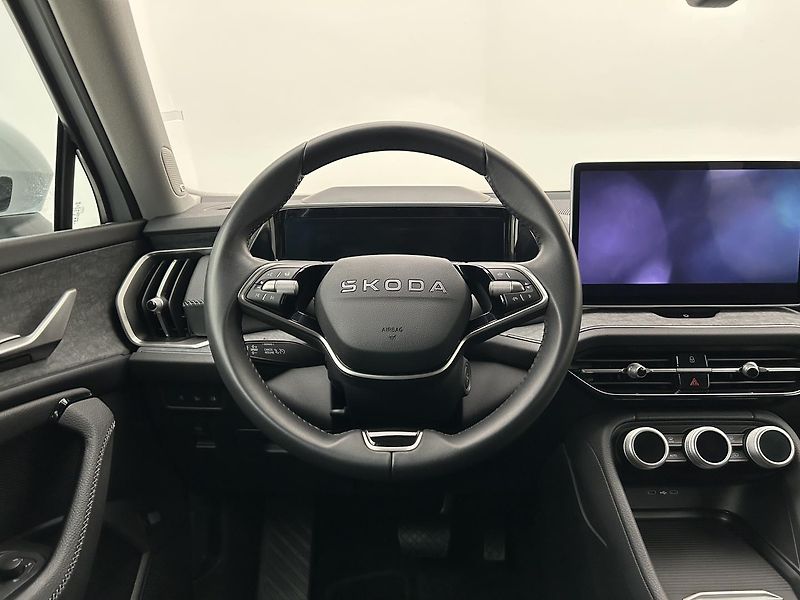 Škoda Kodiaq 2.0 TSI 4x4 EXLUSIVE SELECTION - fotka 4 z 29